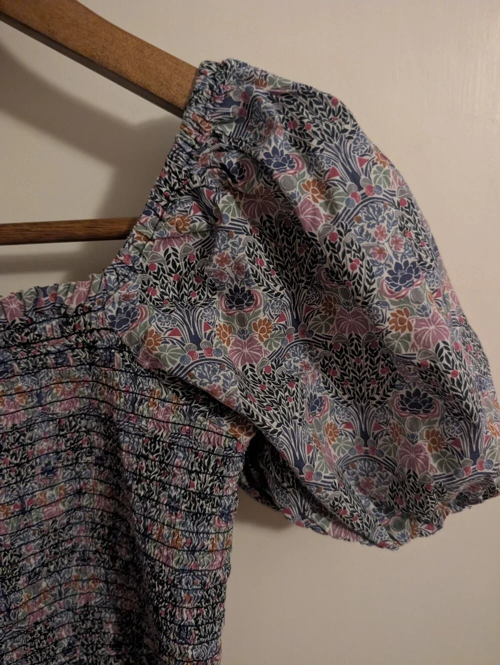 J Crew Womens Top Smocked Puff Sleeve Top Floral Liberty Fabric Size Medium